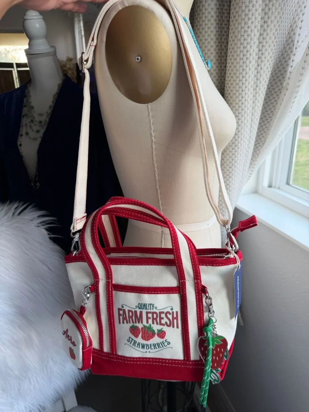 Aeropostale Red & Cream Strawberry Canvas Tote Crossbody with Strawberry Charm - Picture 15 of 17